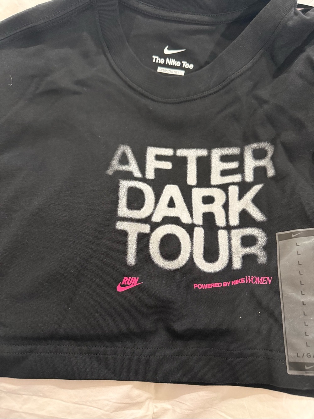 Nike After Dark Tour Women's Oversized Long-Sleeve Cropped T-Shirt - Picture 12 of 17
